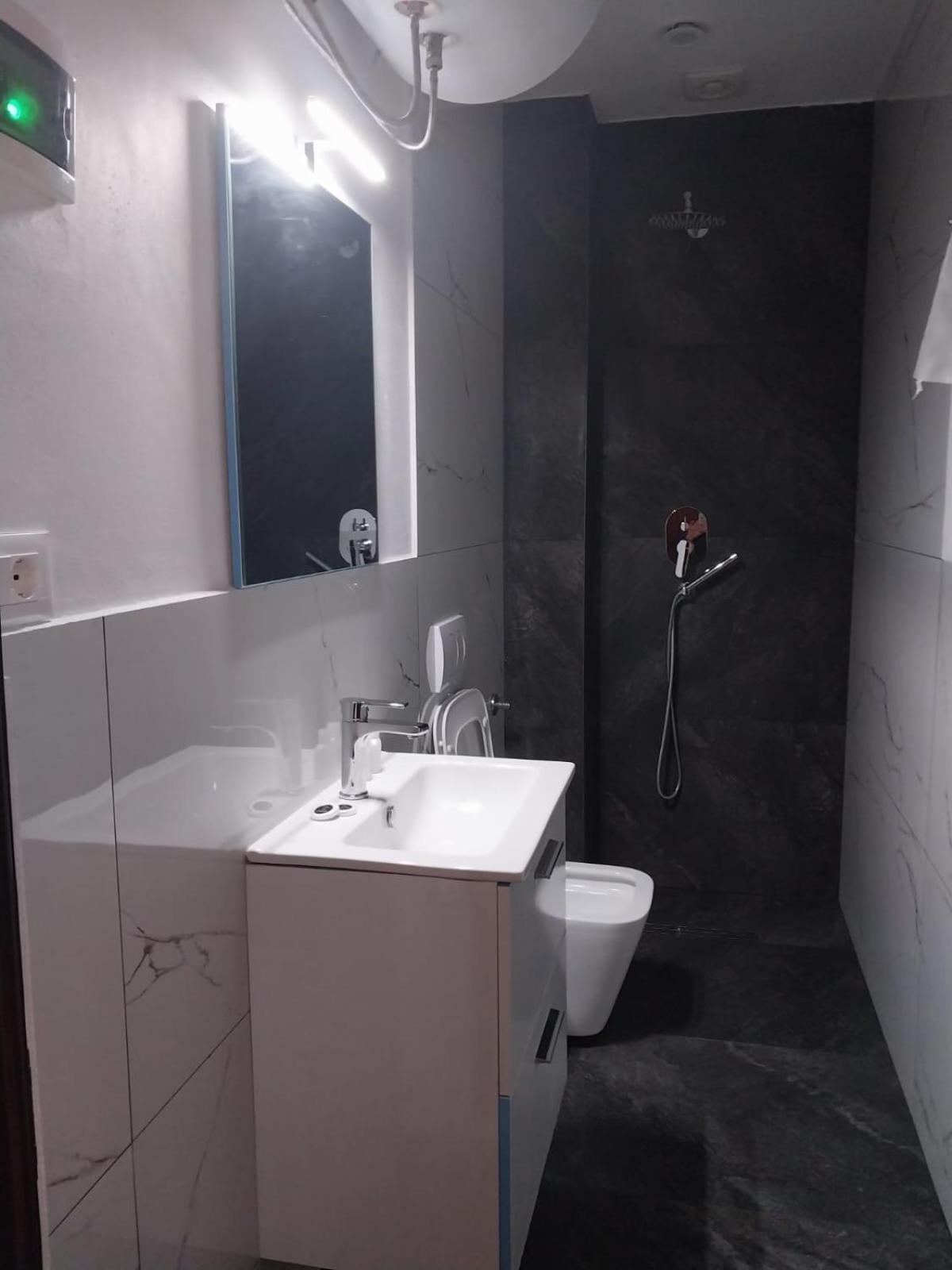 Hotel Luli City Center Durrës Exteriör bild